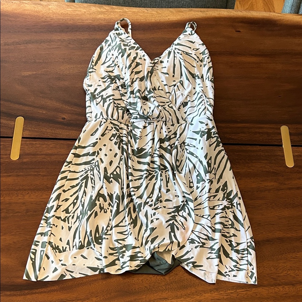Anne Cole White and Green Skirted One Piece Swimsuit